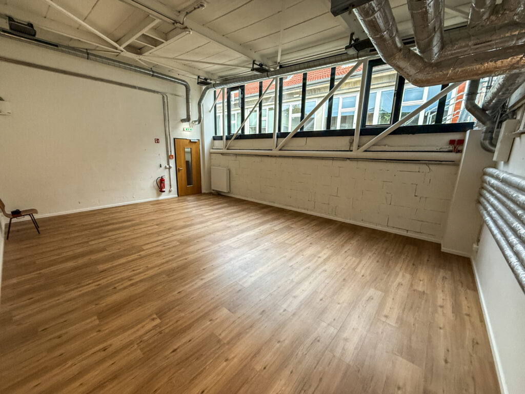 TGL_251010_WIESE_Raumfoto_05