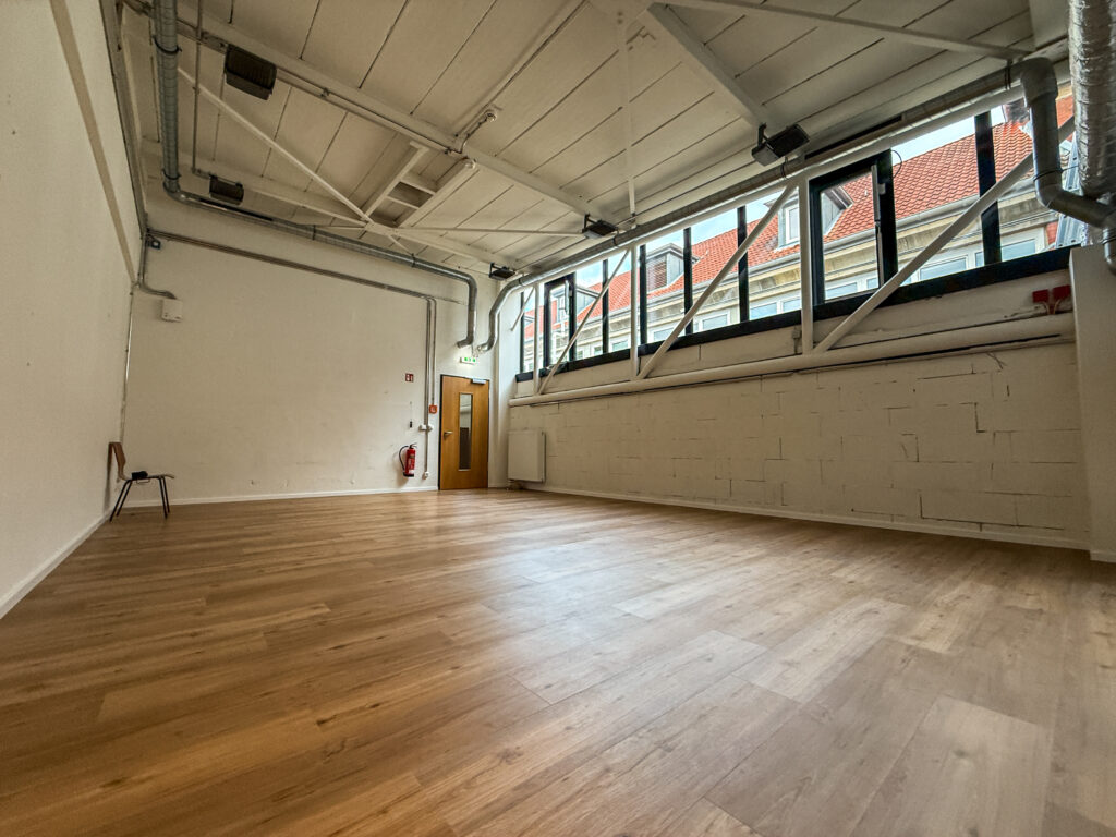 TGL_251010_WIESE_Raumfoto_06