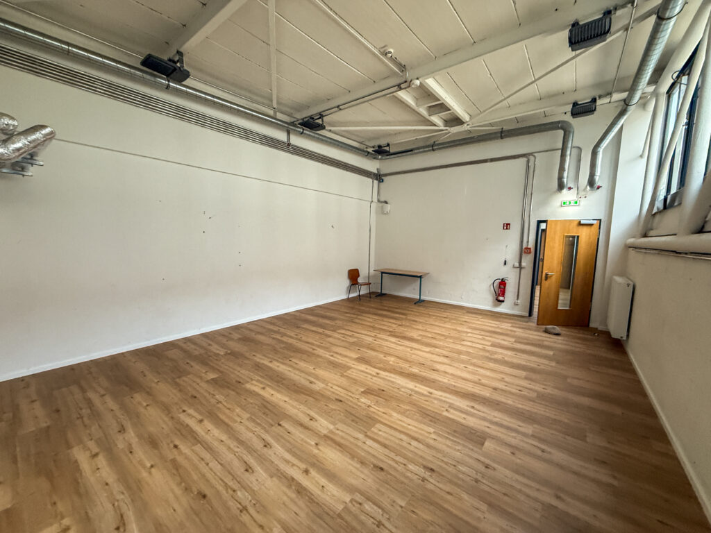 TGL_251010_WIESE_Raumfoto_07